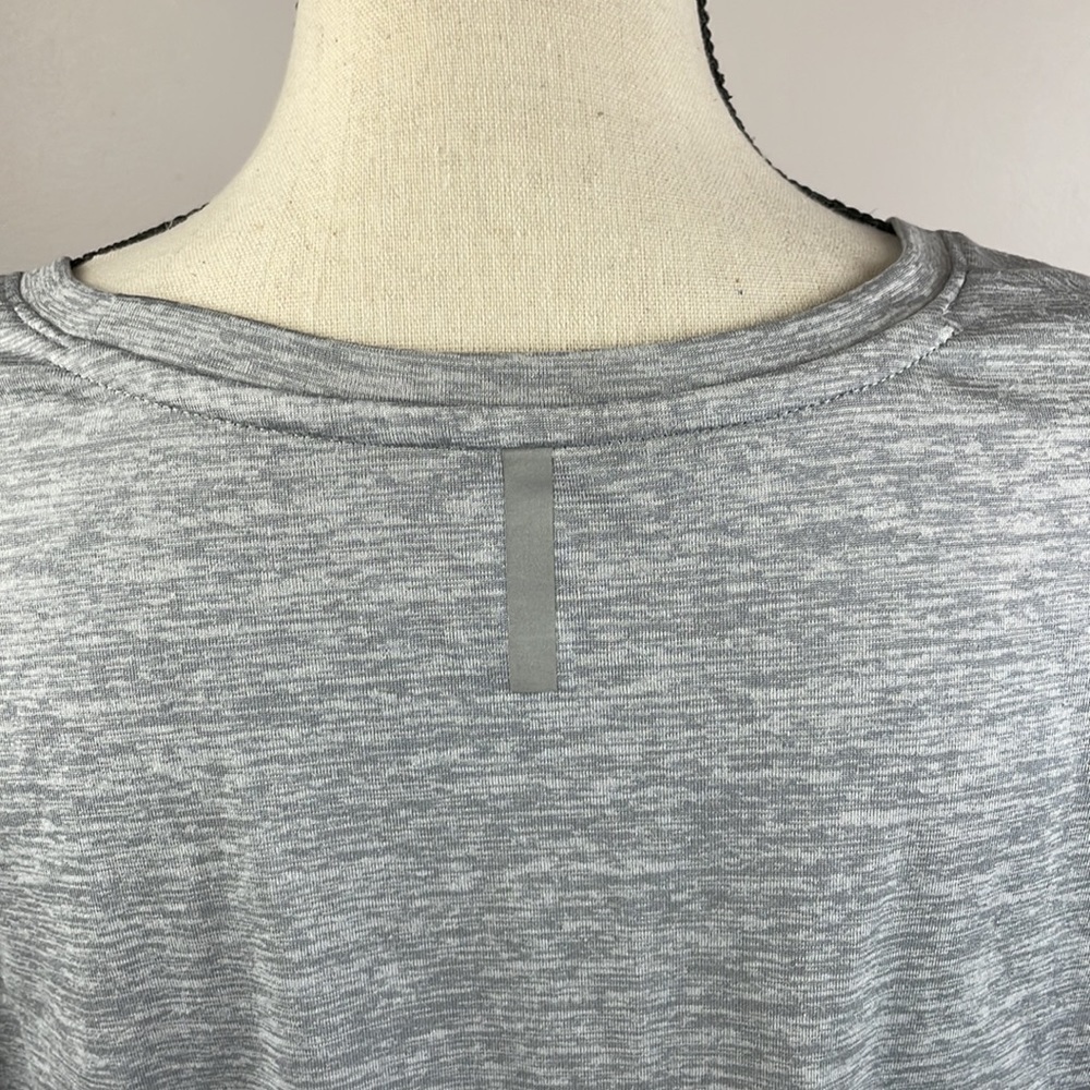 FILA Sport Shirt SZ L Short Sleeve Stretchy Comfortable Active Wear Colorful - Picture 10 of 11